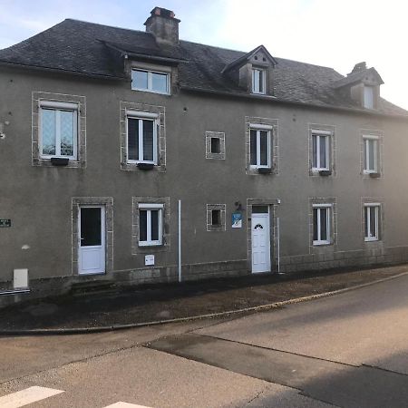 Chambres D'Hotes L'Ame De Travassac Donzenac Exterior photo